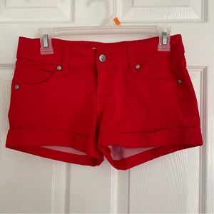 deLiAs Olivia red shorts